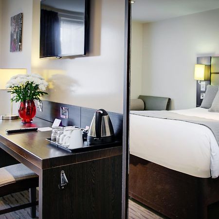 Premier Inn Huddersfield West Kültér fotó