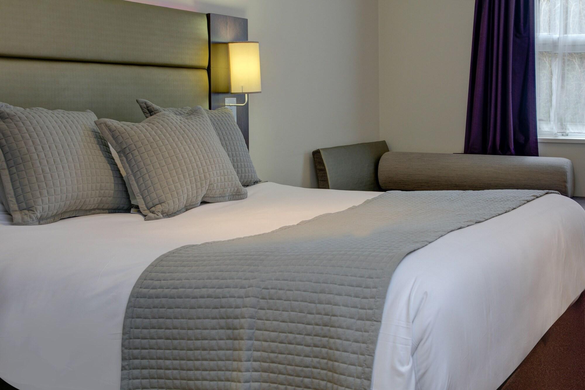 Premier Inn Huddersfield West Kültér fotó