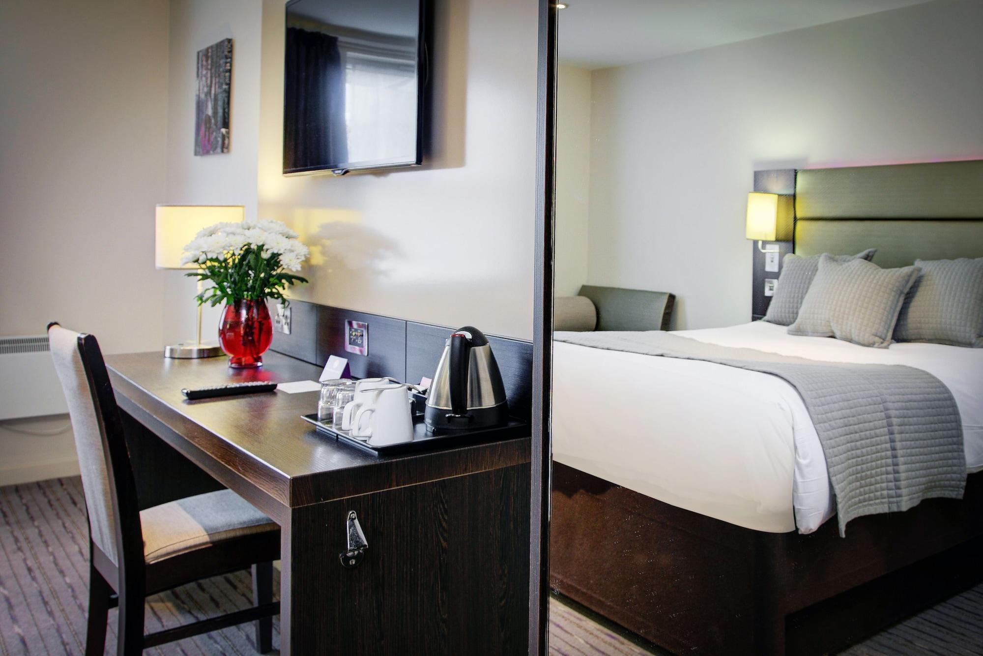 Premier Inn Huddersfield West Kültér fotó