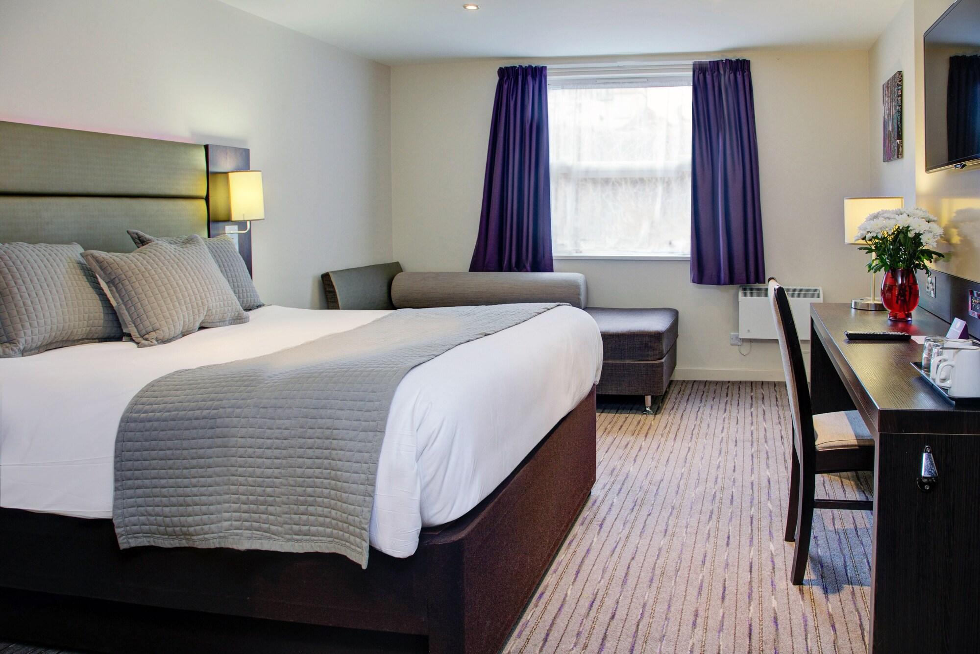 Premier Inn Huddersfield West Kültér fotó