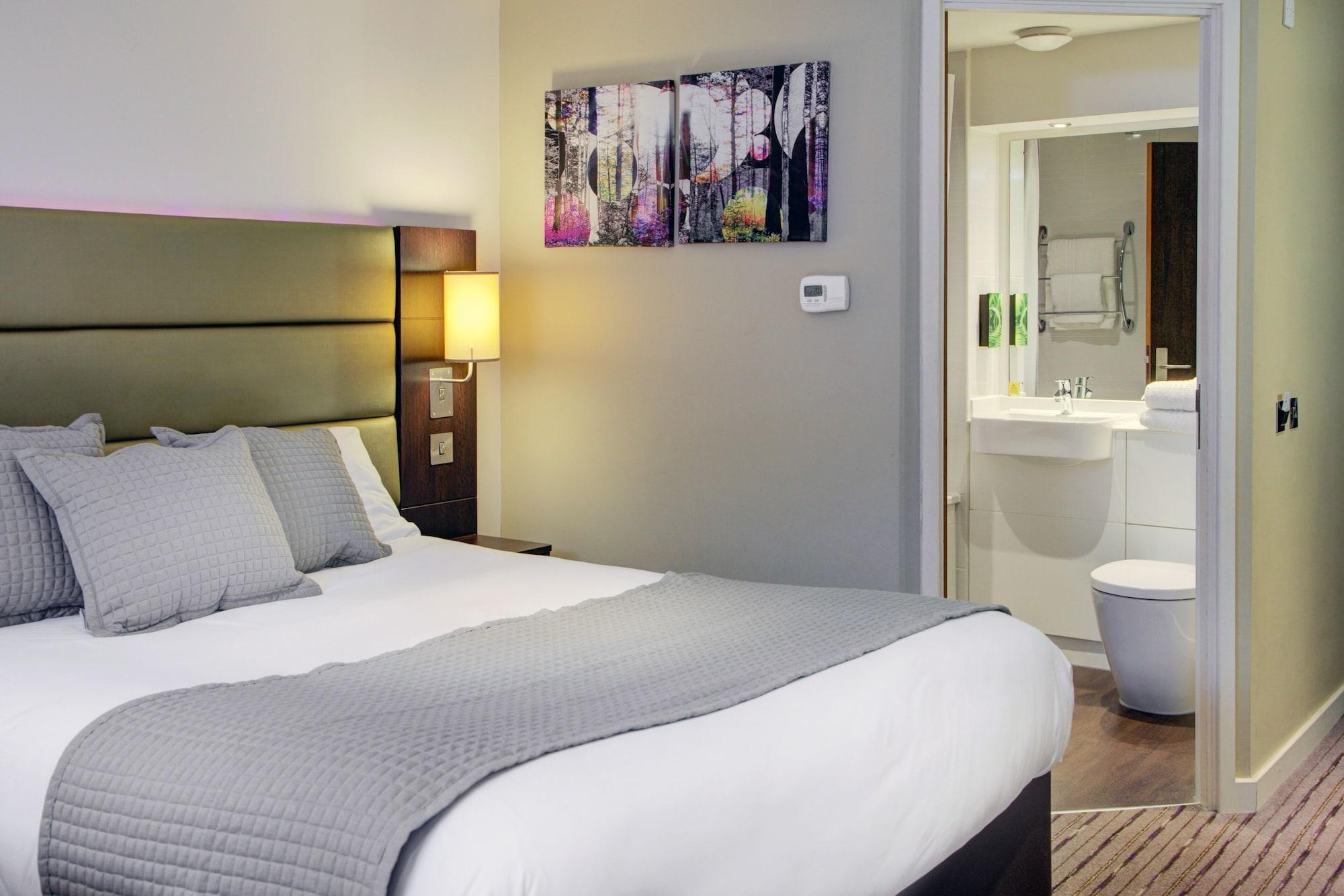 Premier Inn Huddersfield West Kültér fotó