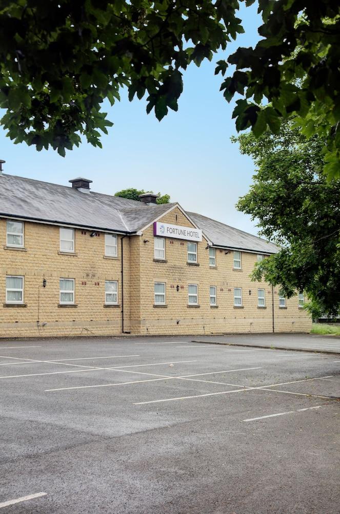 Premier Inn Huddersfield West Kültér fotó