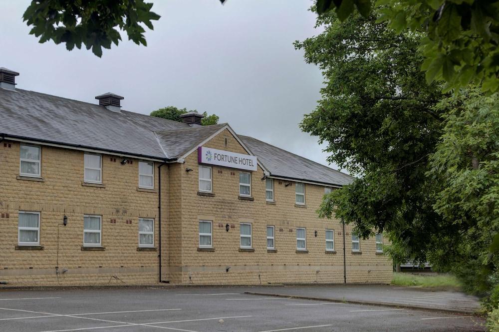 Premier Inn Huddersfield West Kültér fotó